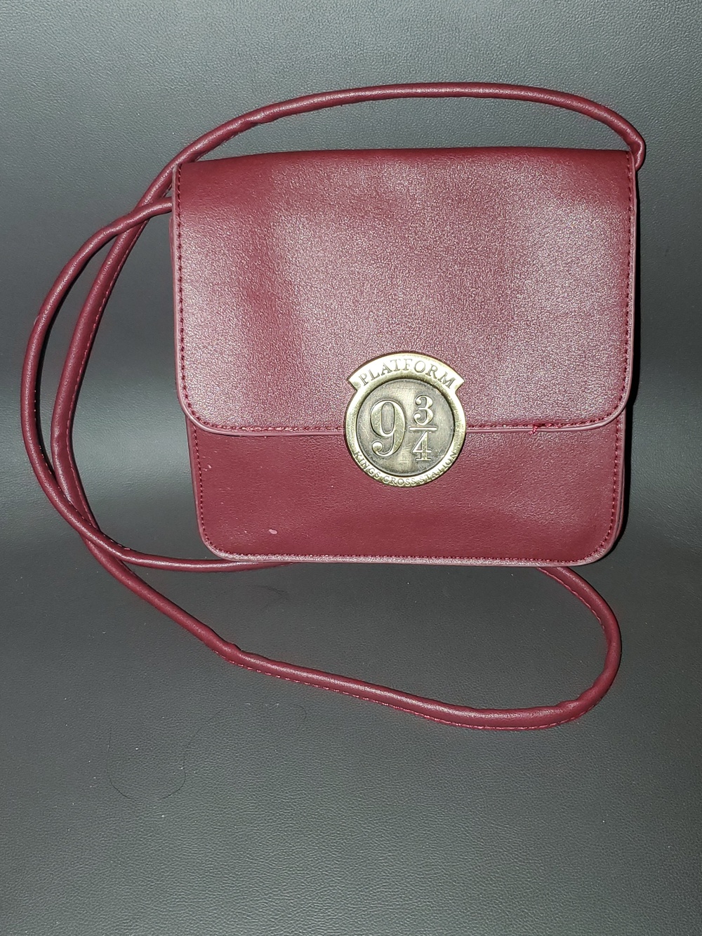 Harry Potter Platform 9 3/4 Crossbody Bag - Picture 10 of 10